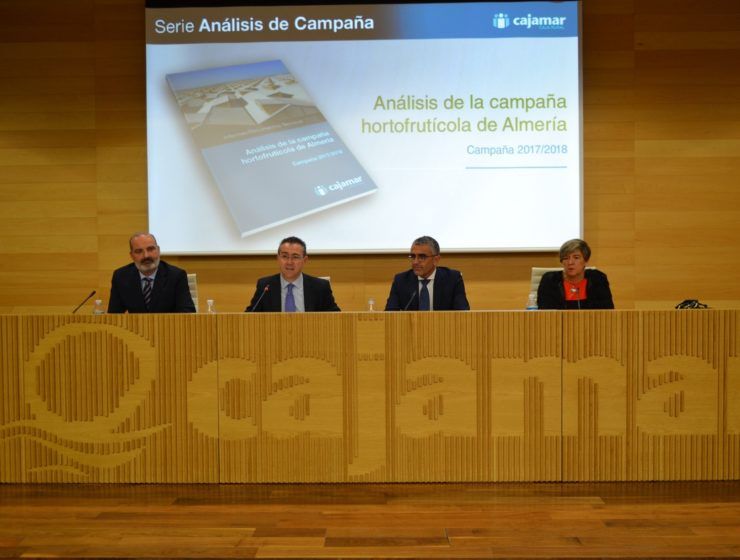 Presentación del informe Cajamar sobre el campo almeriense