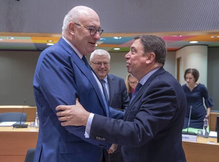 Ministro de agricultura, Luis Planas y Comisario europeo de Agricultura, Phil Hogan