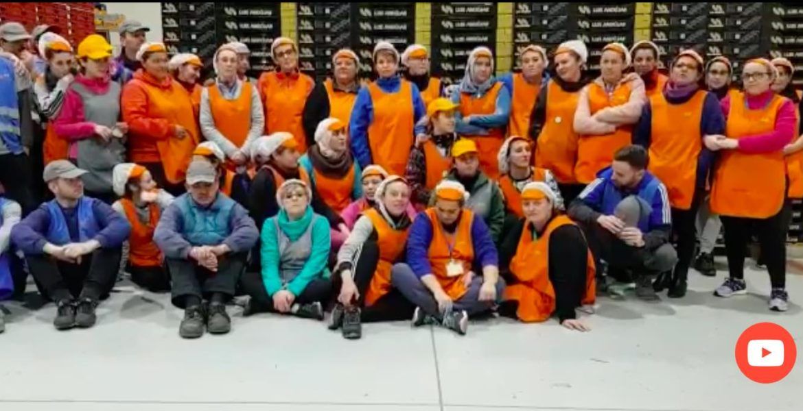 trabajadoras de la empresa Luis Andñujar