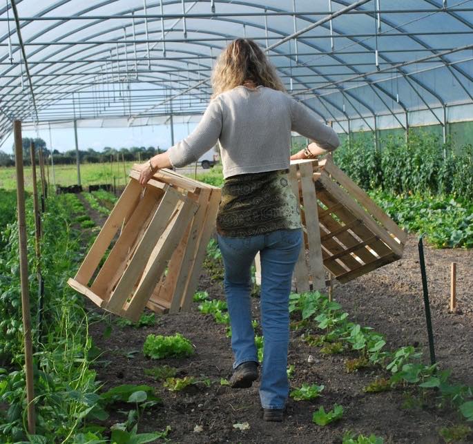 joven agricultora