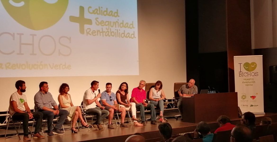 Mesa Redonda de la charla I Love Bichos en Motril