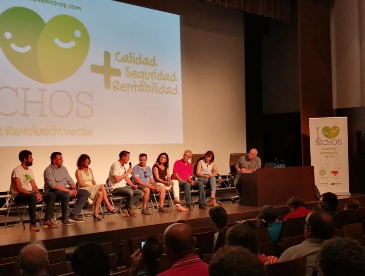Mesa Redonda de la charla I Love Bichos en Motril
