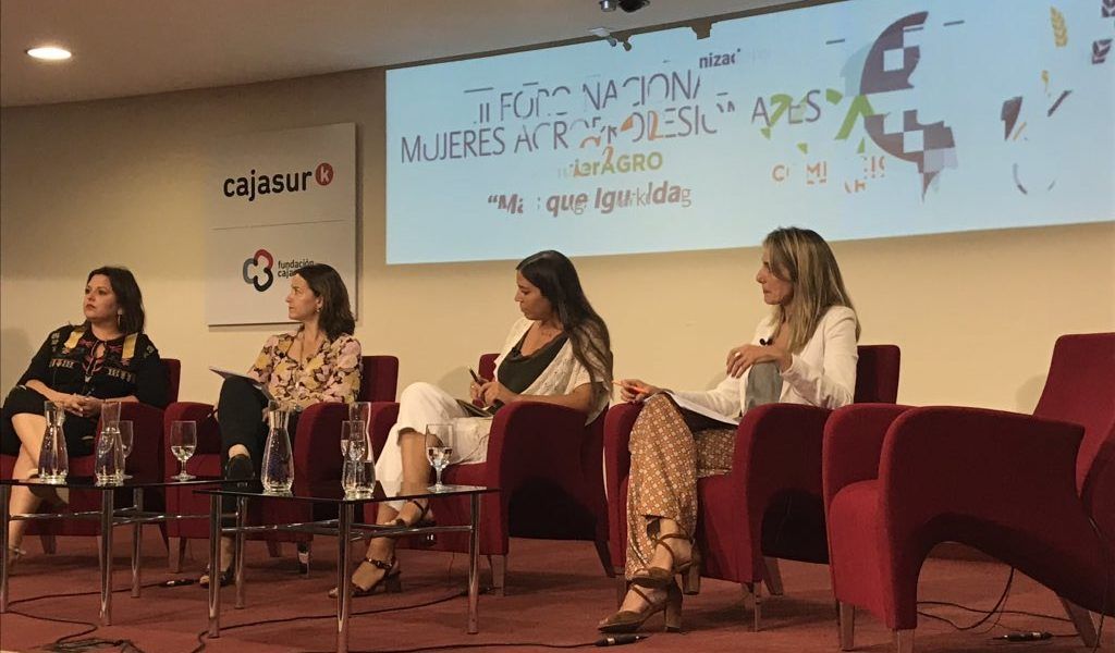 Una de las mesas III Foro Nacional Business Agro: Mujeres Agroprofesionales 2019 #MujerAGRO.