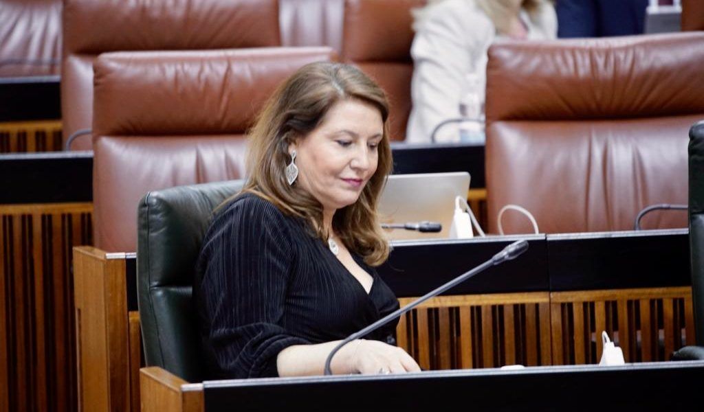 Carmen Crespo en el Parlamento Andaluz.