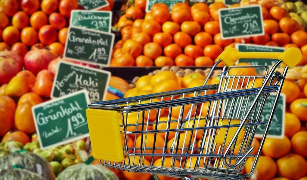 frutas y hortalizas en supermercado
