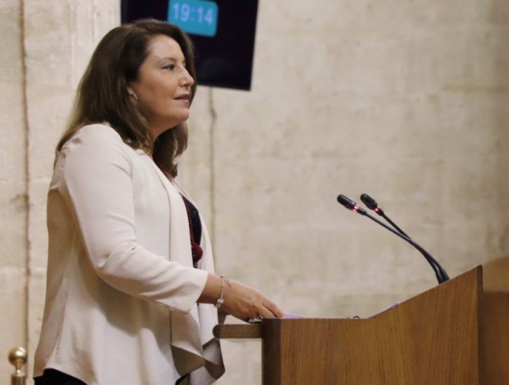 Carmen Crespo en el Parlamento Andaluz