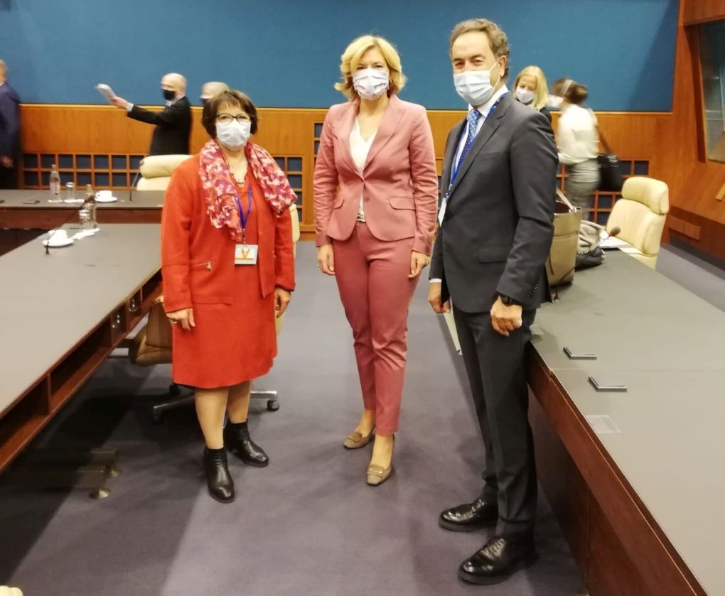 Christine Lambert, Julia Köckner y Ramón Armengol