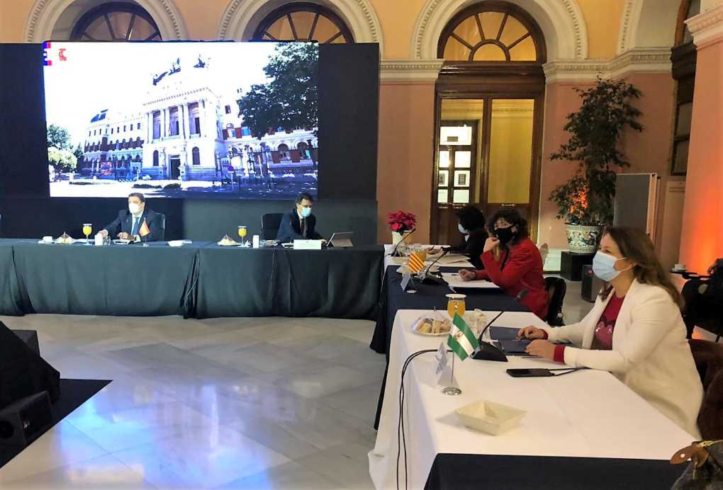 Carmen Crespo en la reunión del Consejo Consultivo.
