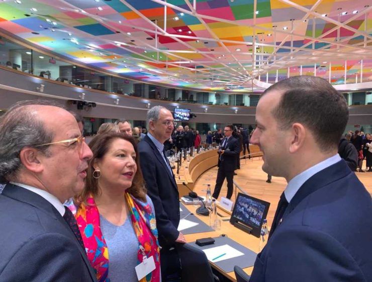 Crespo en Comisión Europea ok