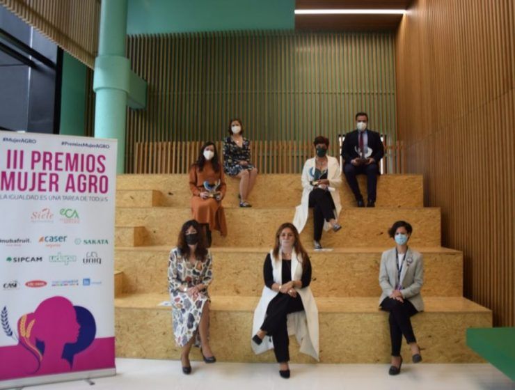 premios mujer agro