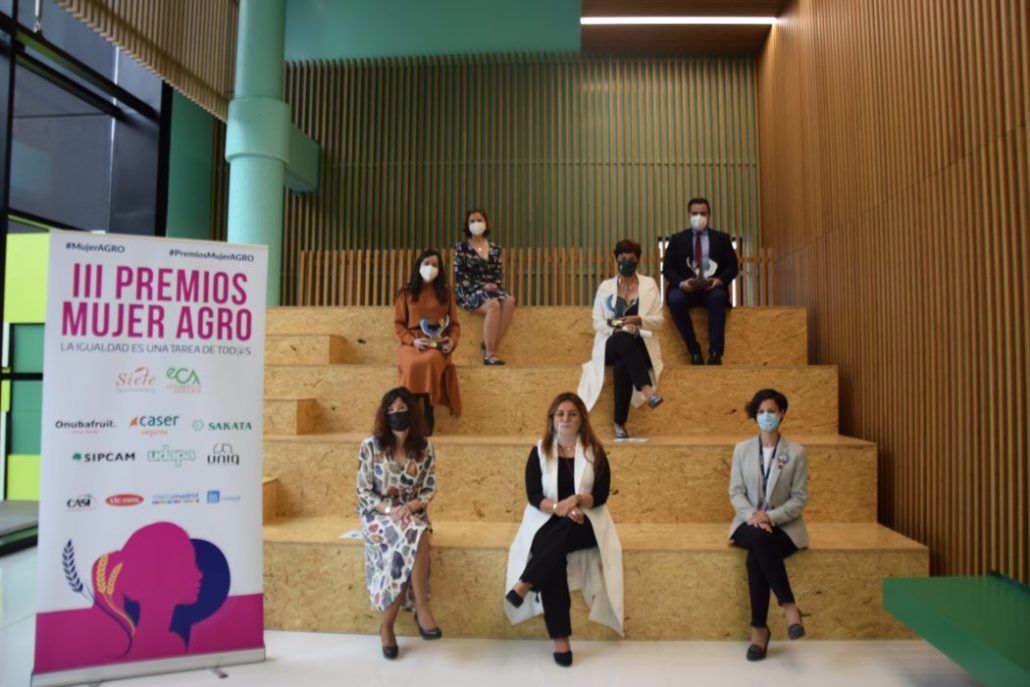premios mujer agro