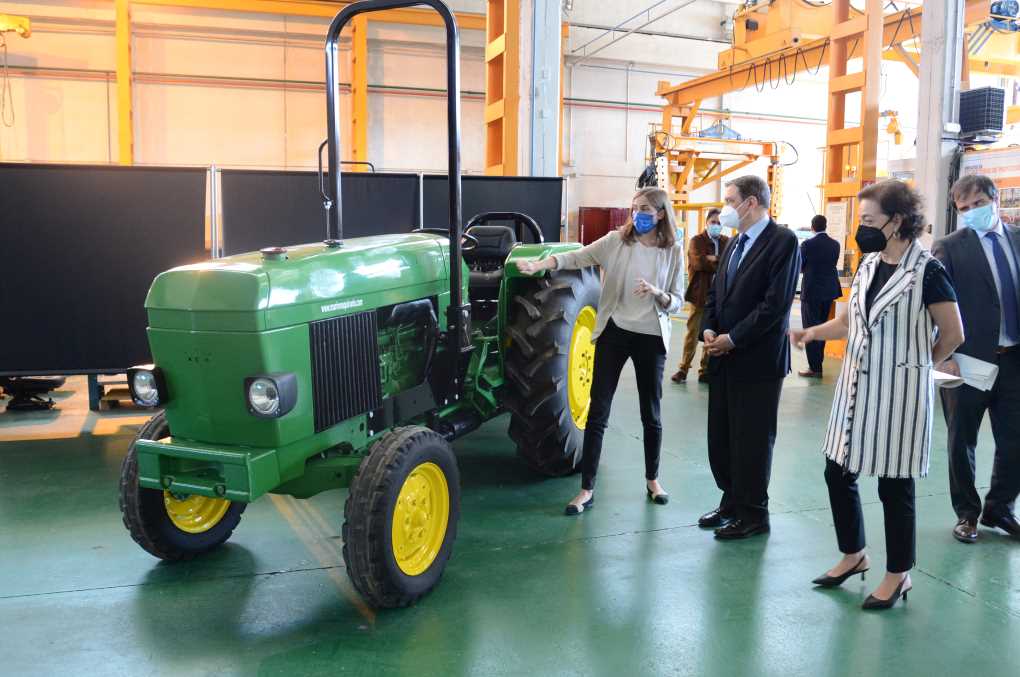 tractor