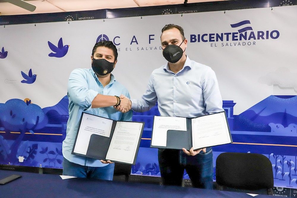 Acuerdo El Salvador - Kimitec -David Martínez y Alejandro de las Casas 1
