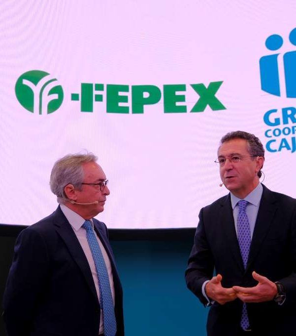 FEPEX, Jorge Brotons, y el presidente de Cajamar, Eduardo Baamonde