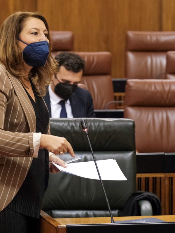 Carmen Crespo en el Parlamento