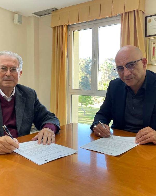 Firma acuerdo marco APTE y Cajamar