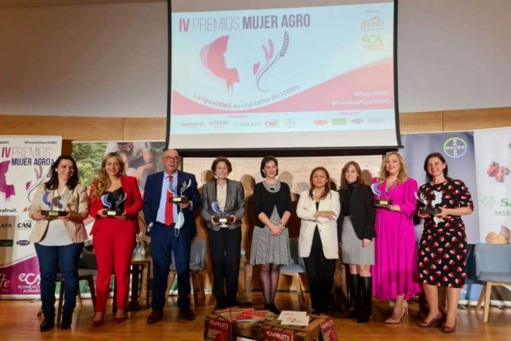 premios mujer agro
