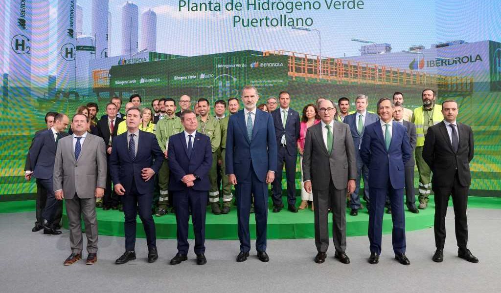 Felipe VI inaugura H2 Puertollano