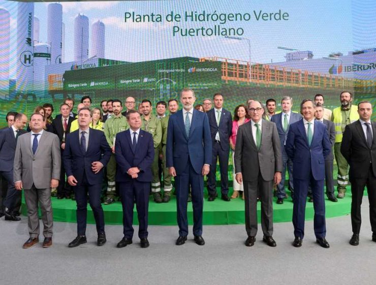 Felipe VI inaugura H2 Puertollano