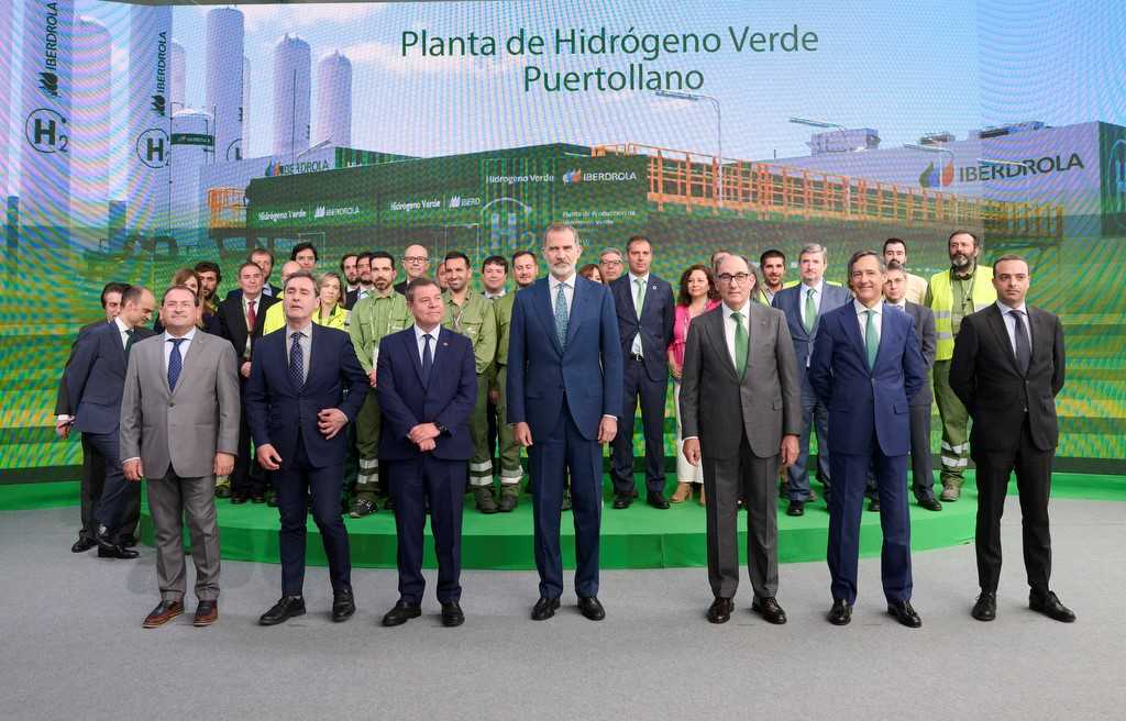 Felipe VI inaugura H2 Puertollano