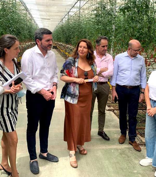 invernadero Almería Consejera de Agricultura ok