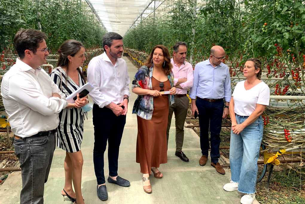 invernadero Almería Consejera de Agricultura ok