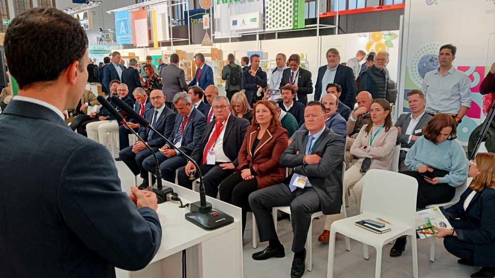 20230208_NdP PRESENTA GLOBALGAP TOUR2023 en FRUIT LOGISTICA (2)
