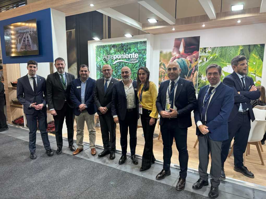 GRUPO AGROPONIENTE. Fruit Logistica (2)