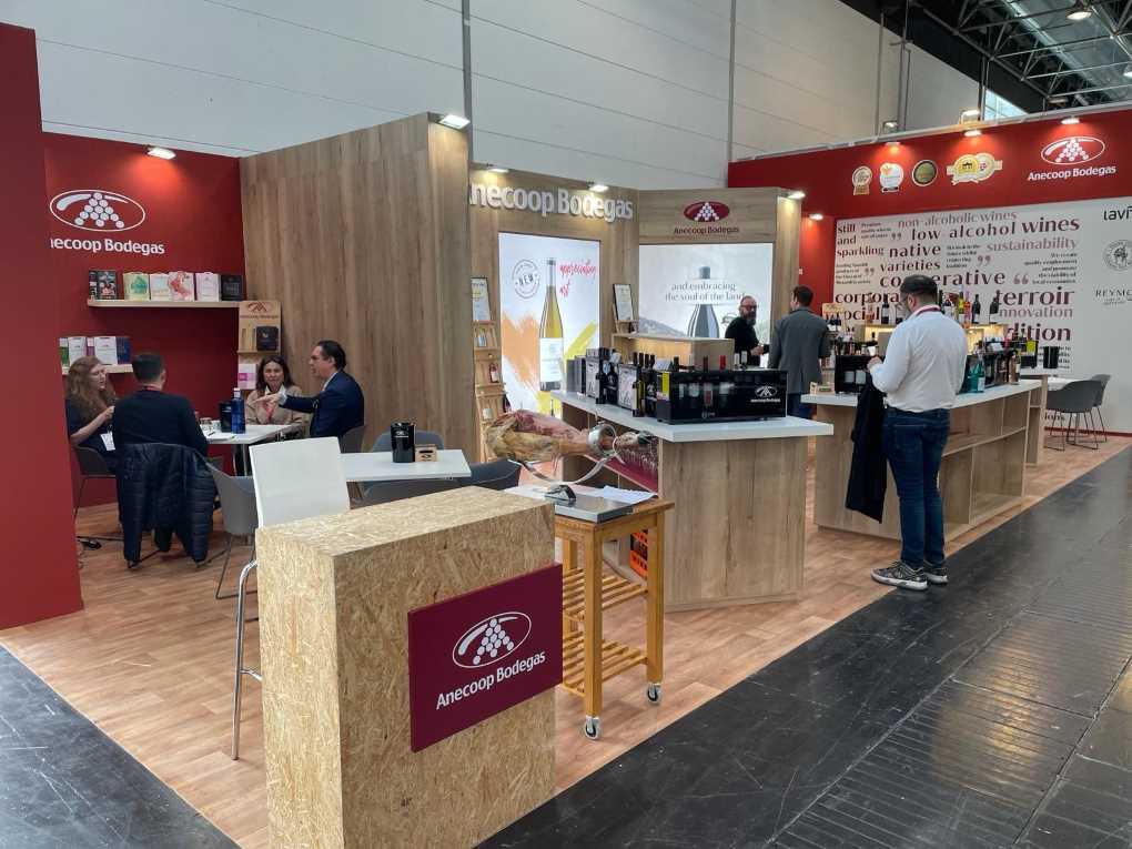 Stand Anecoop Bodegas en Prowein (002)