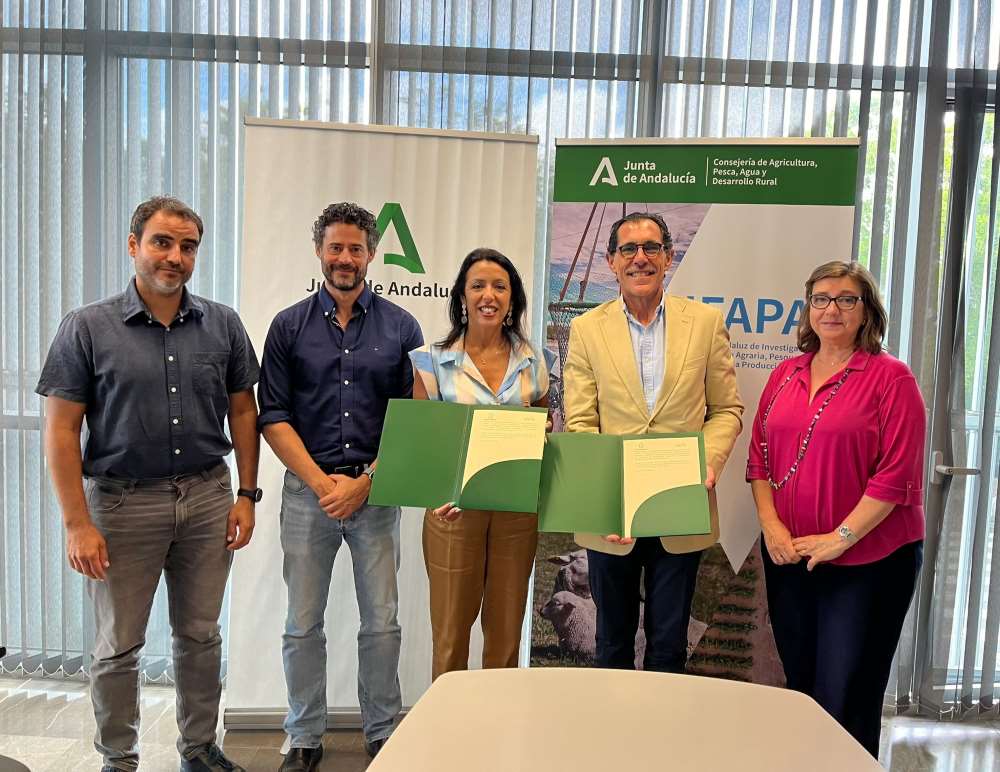 Firma acuerdo colaboración Ifapa y Anove