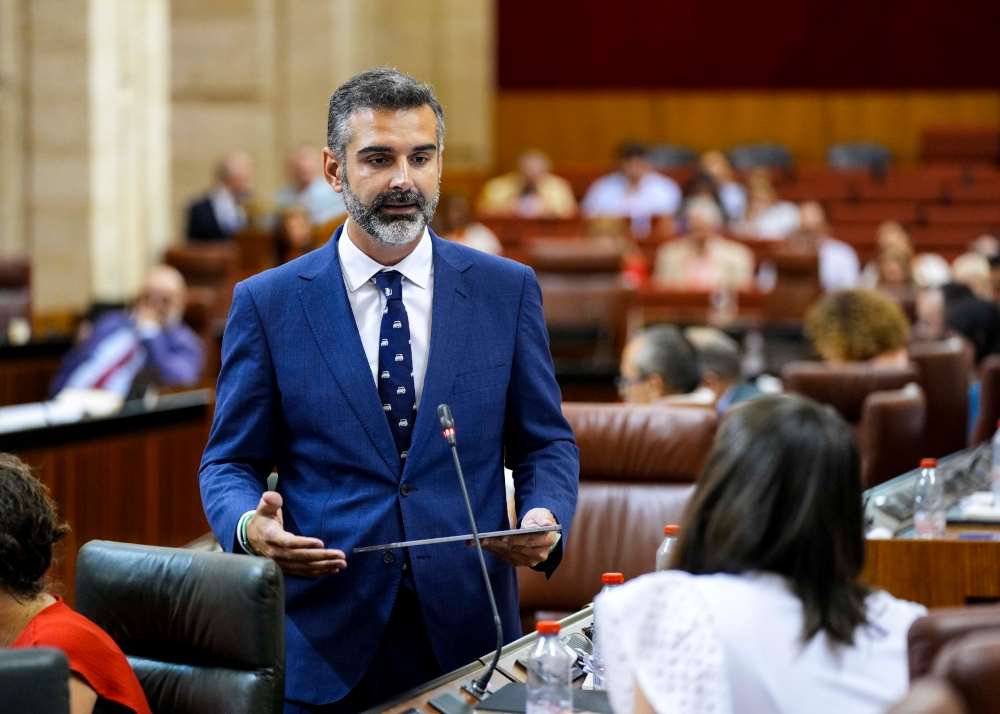Ramón Fernández-Pachecho consejero Agricultura Parlamento Andalucía